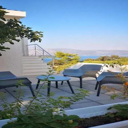 Lumbarda Resort Apartments *