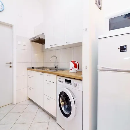 شقة Lumbarda Resort Apartments