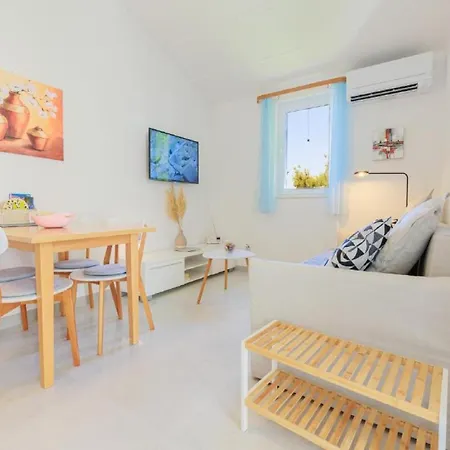 Lumbarda Resort Apartments * لومباردا