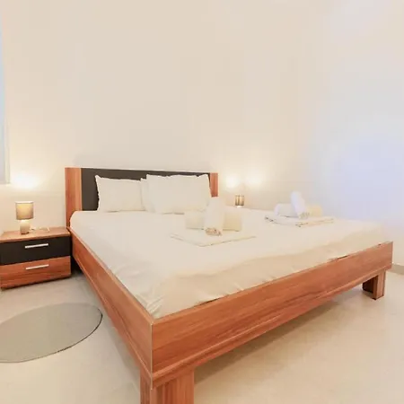 Lumbarda Resort Apartments شقة *