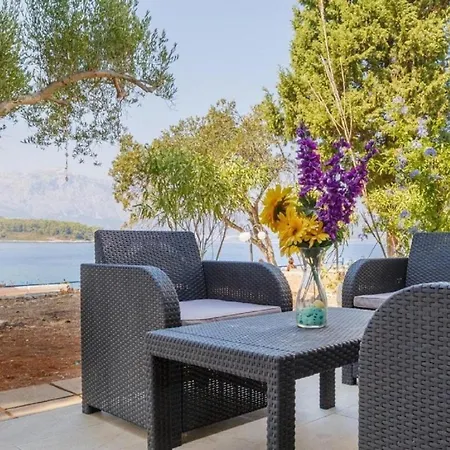 شقة Lumbarda Resort Apartments *