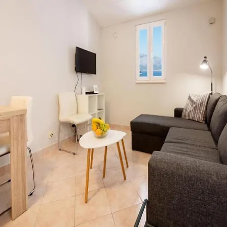 Lumbarda Resort Apartments لومباردا